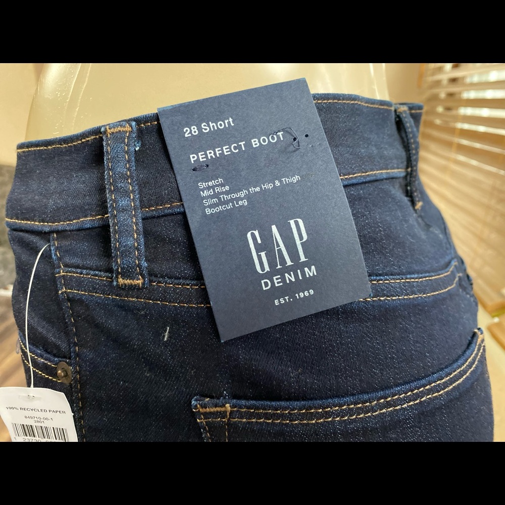 Pants gap